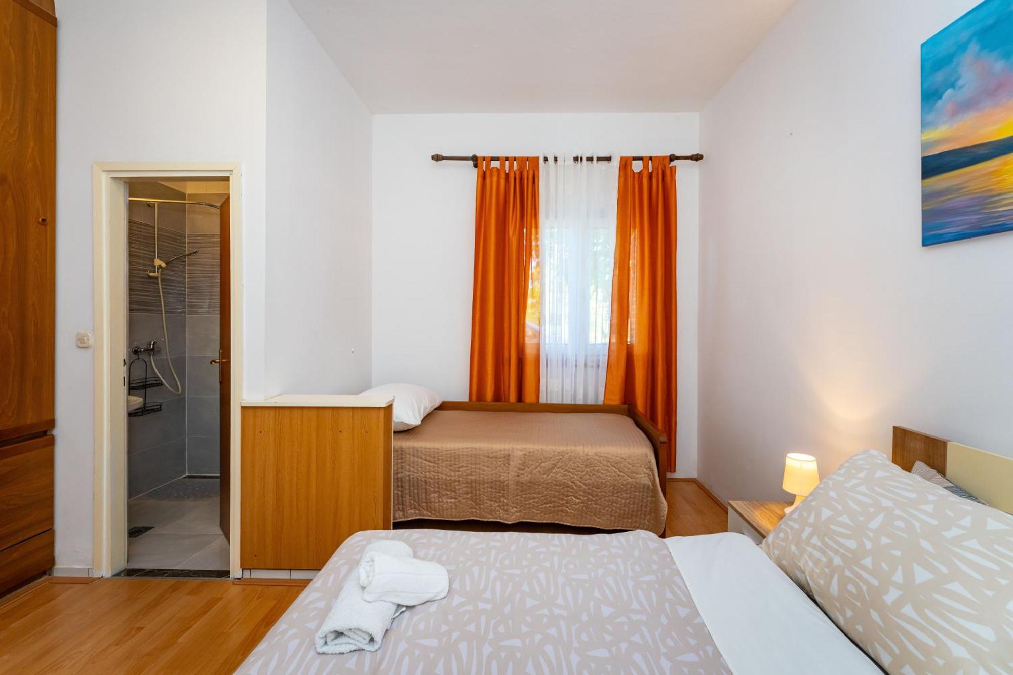 Apartmani Tinka Стариград-Паклениця Екстер'єр фото